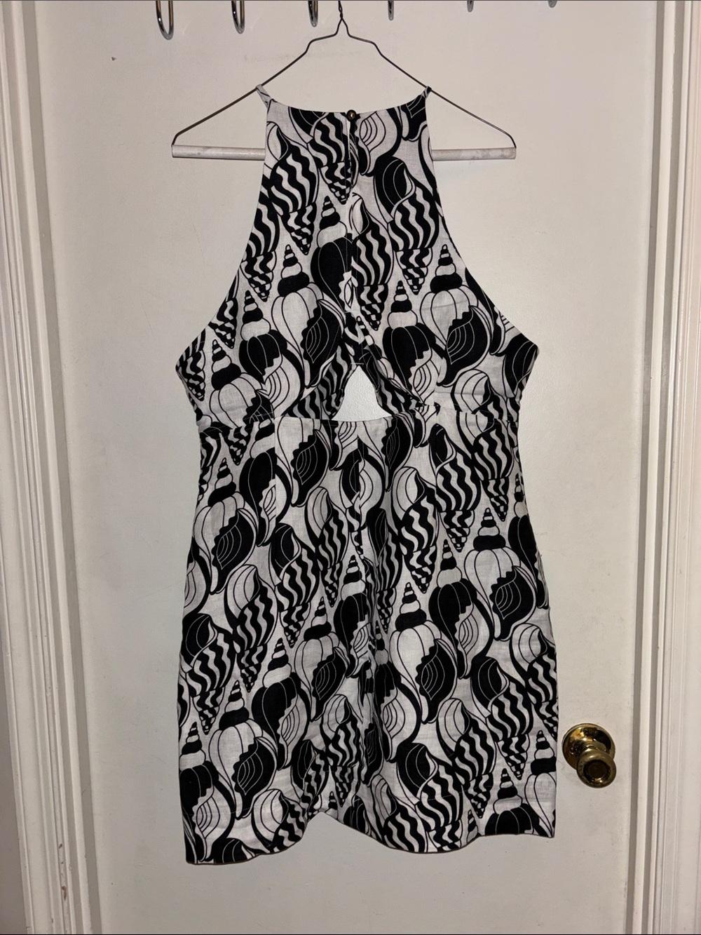 🐚 FARM Rio Sand Diamond Seashell Serenade Cut-Out Mini Dress - Picture 9 of 11